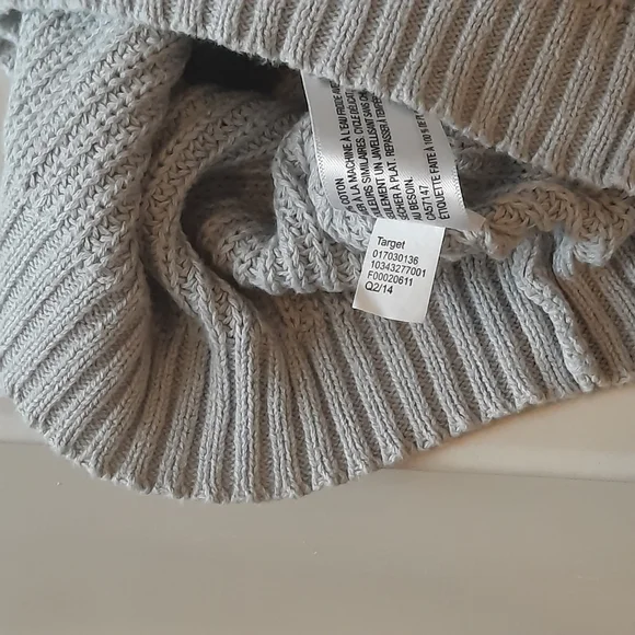 Mossimo Supply Co Cropped Sweater - Picture 4 of 7